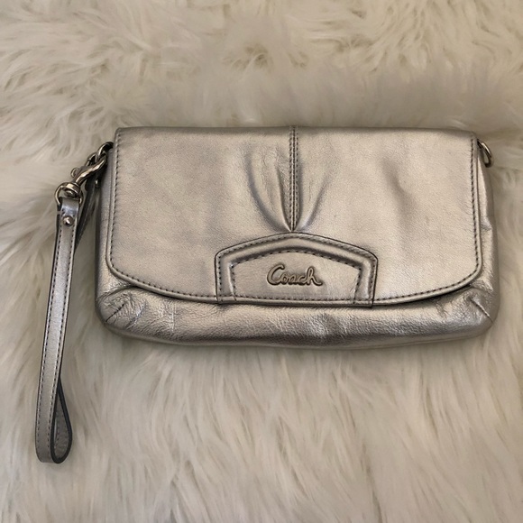 Leather Coach clutch - Picture 2 of 6